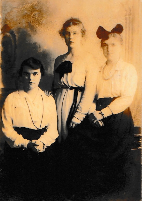 A Photo of Mary O'Connell and her sisters